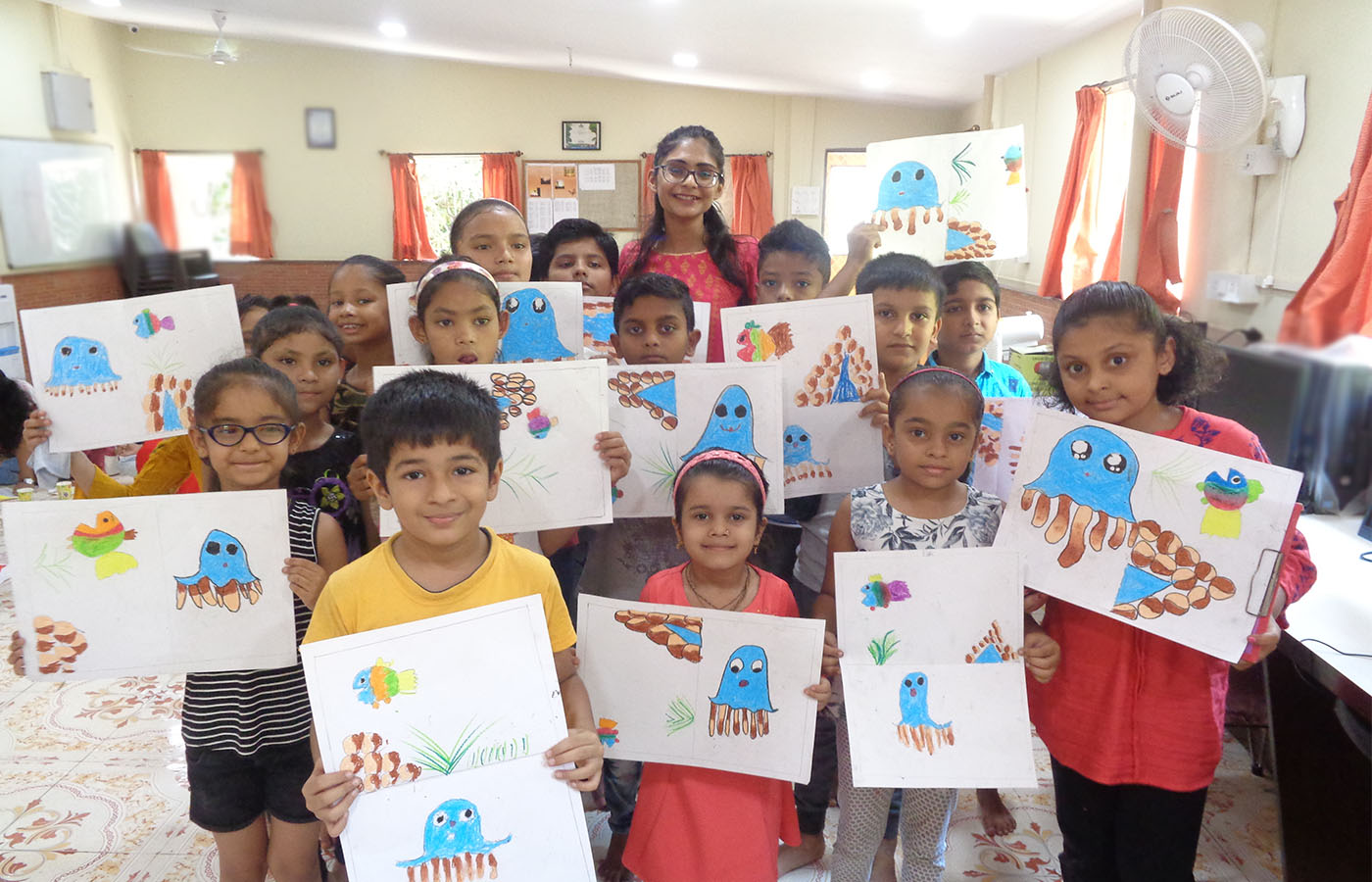 Children participated in Drawing session