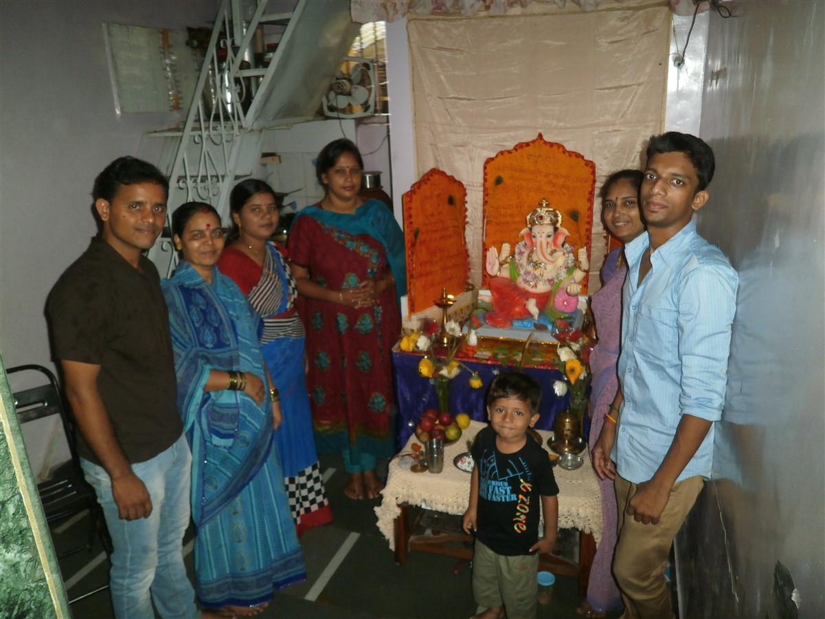 Hamaara Sapna visiting a beneficiary's home for Ganesh Chaturthi