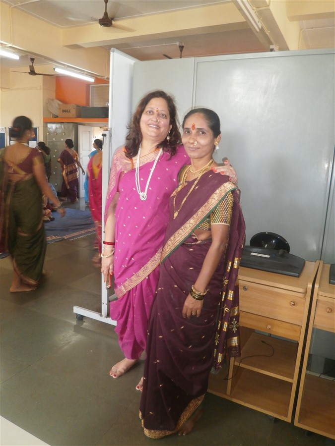 Ms. Minal Bajaj with a staff at Hamaara Sapna - Tardeo Centre