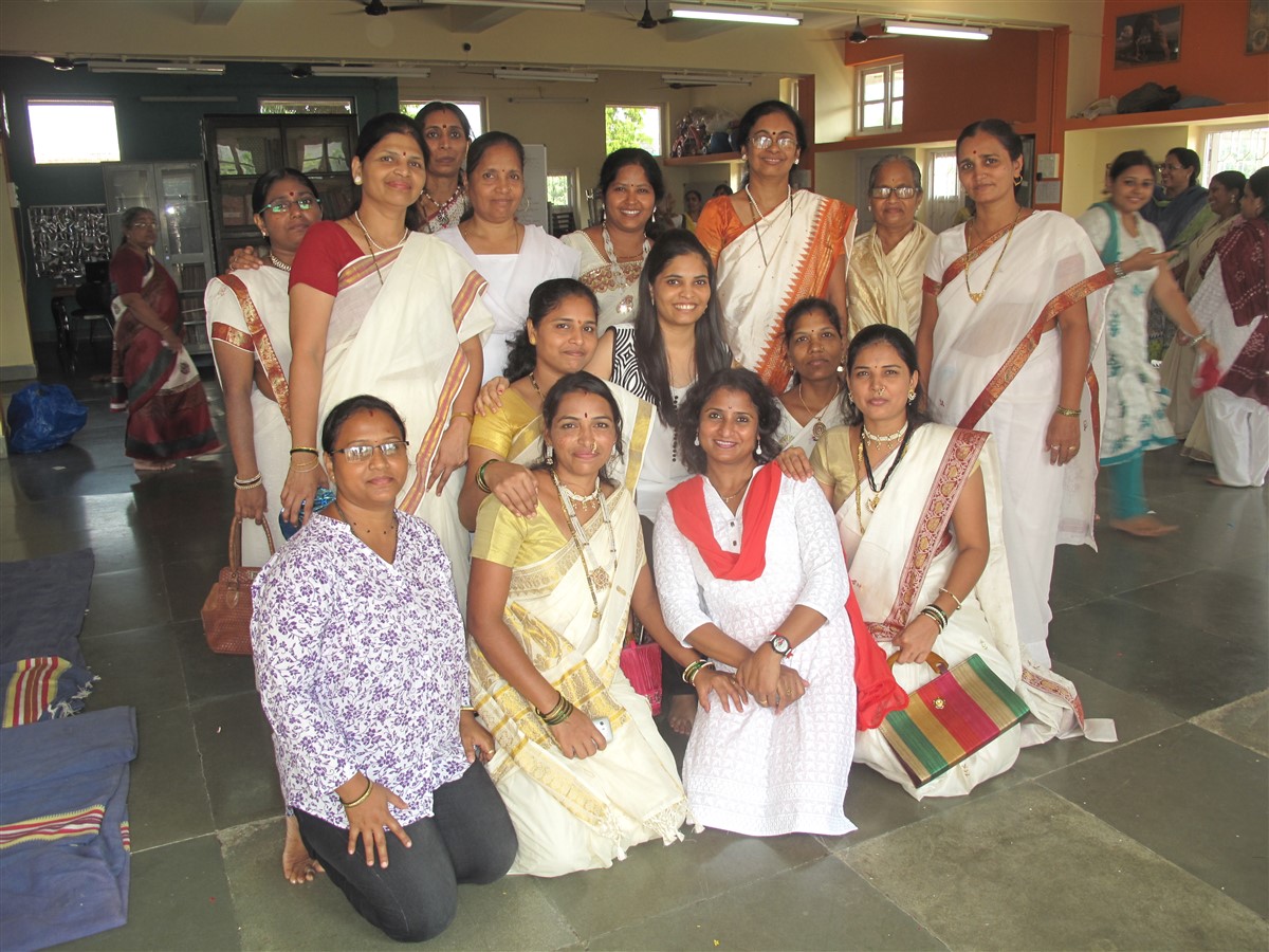 See the smiles on the faces of the beneficiaries as they pose on this auspicious occasion